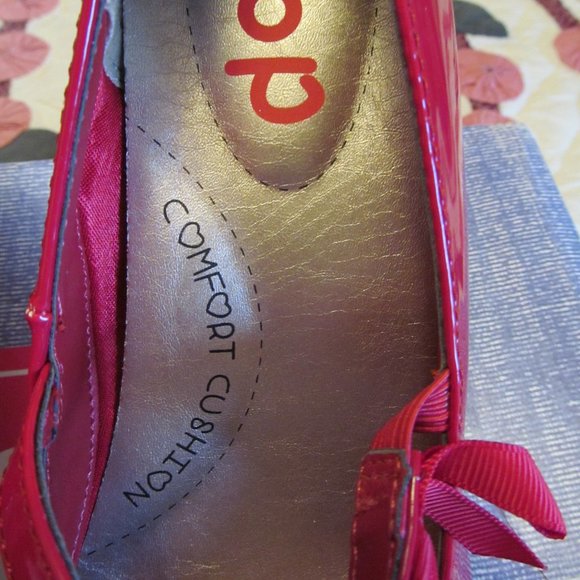 Pop Red Patent Heels Mary Jane Pumps w Bow - Picture 8 of 15